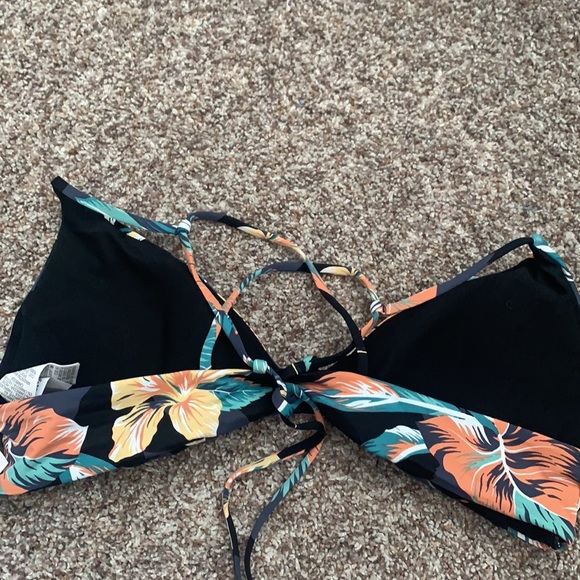 Roxy bikini top - Picture 2 of 4